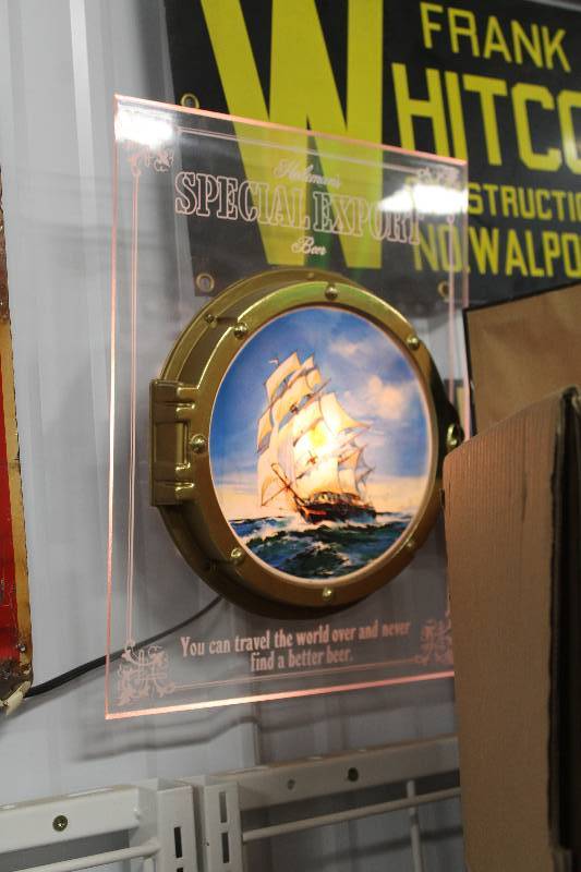 lot 85 image: Special Export Beer Lighted Wall Decoration