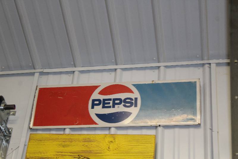 lot 90 image: Pepsi Sign
