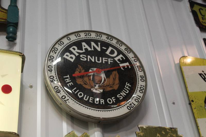 lot 121 image: Bran-dee Snuff Wall Clock