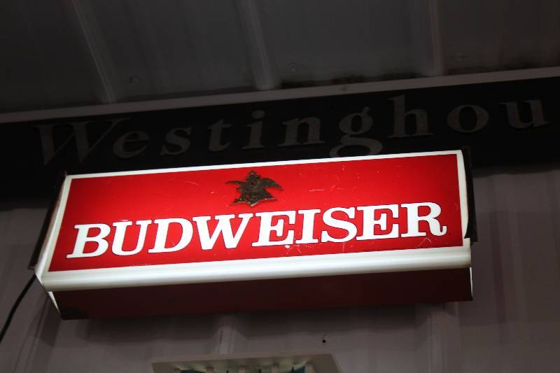 lot 126 image: Budweiser Lighted Wall Decoration
