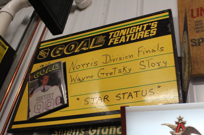 lot 152 image: NHL Goal Tonights Features Sign