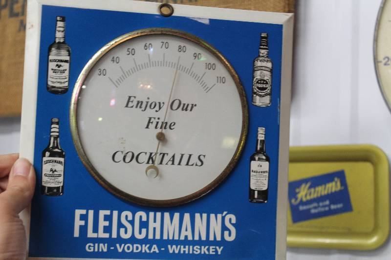 lot 162 image: Fleischmanns Gin-Vodka-Whiskey Wall Thermometer