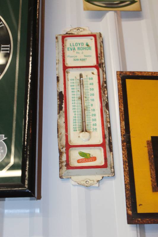 lot 186 image: Dekalb Wall Thermometer