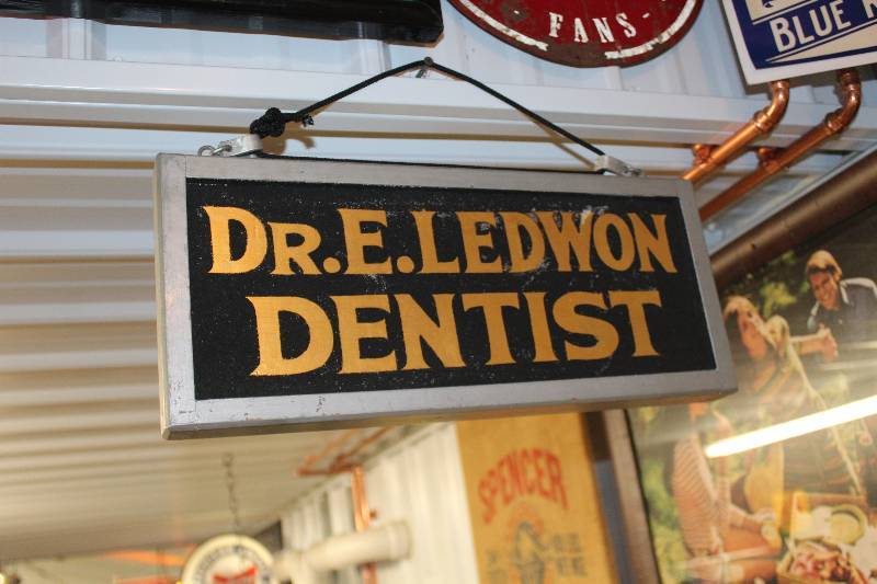 lot 192 image: Dr. E. Ledwon Dentist Sign