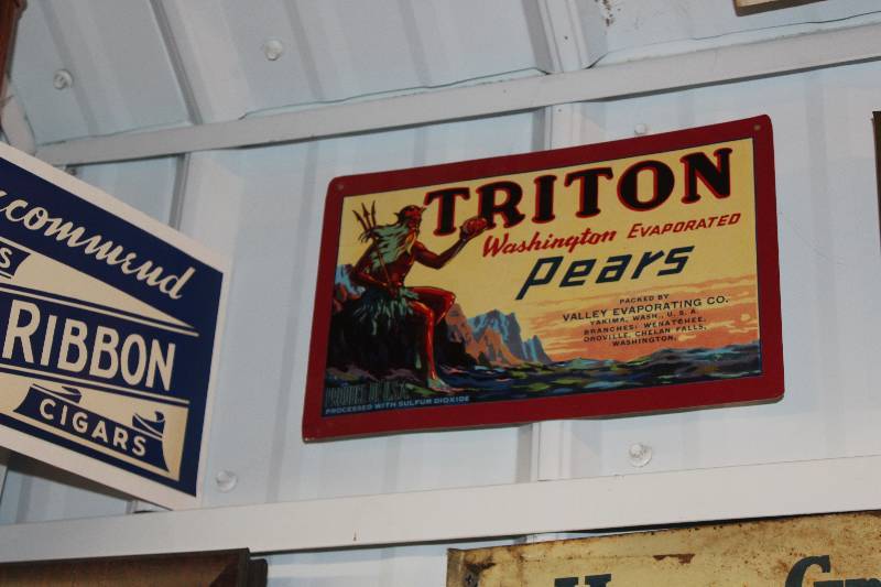 lot 194 image: Triton Washington Evaporated Pears