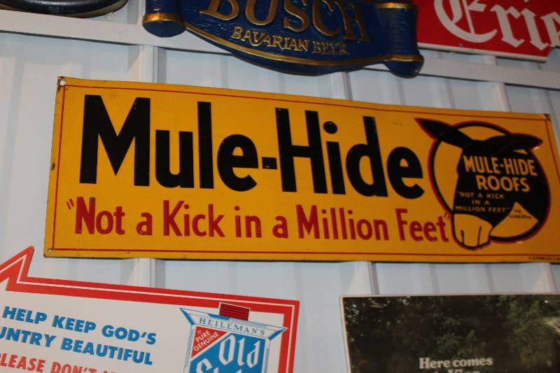 lot 215 image: Mule-Hide Roofs Sign