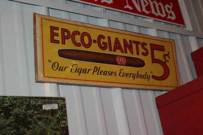 lot 217 image: Epco-Giants Cigar Sign