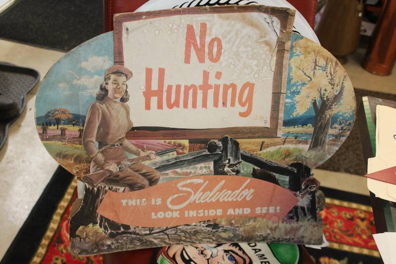 lot 272 image: No Hunting Sign