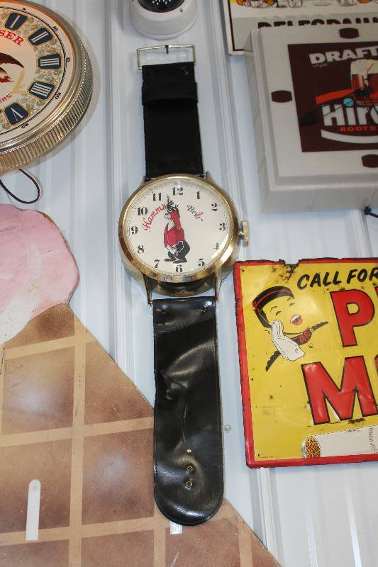 lot 278 image: BBB Wall Hanging Wrist Watch