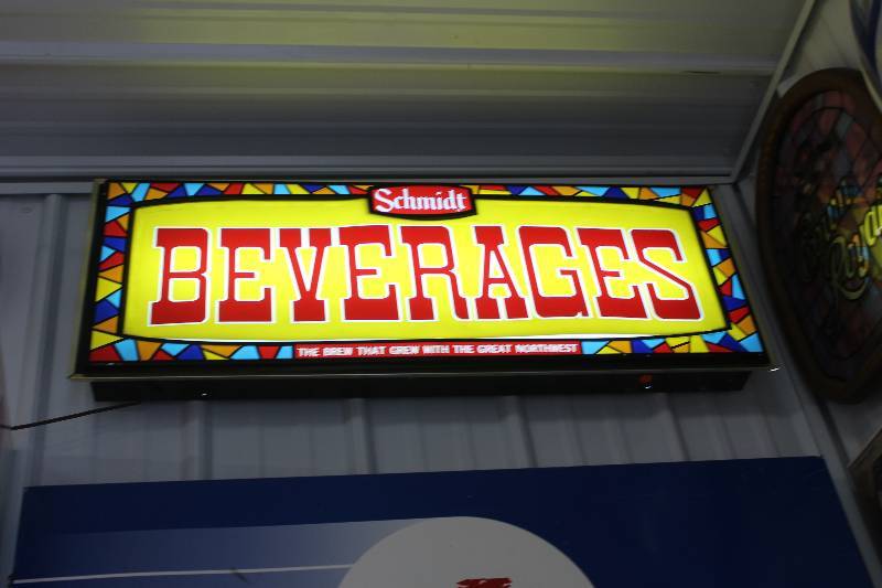 lot 325 image: Schmidt Beverages Lighted Sign