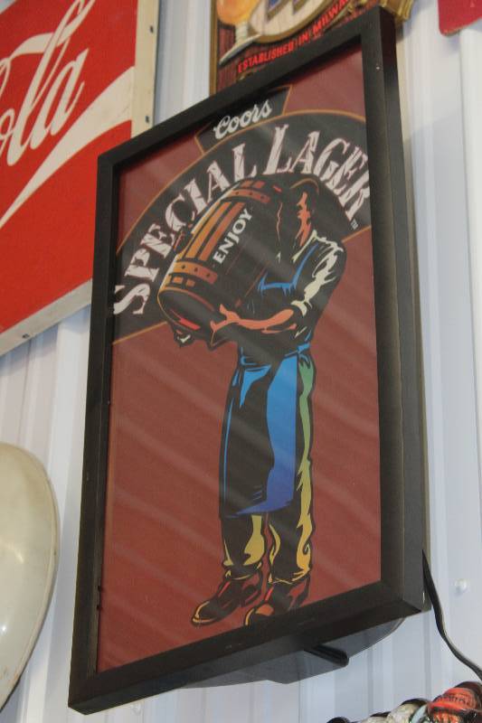 lot 341 image: Coors Special Lager Lighted Wall Decoration