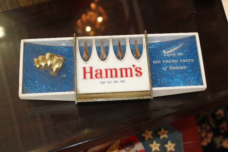lot 358 image: Hamms Beer Lighted Plastic Wall Decoration