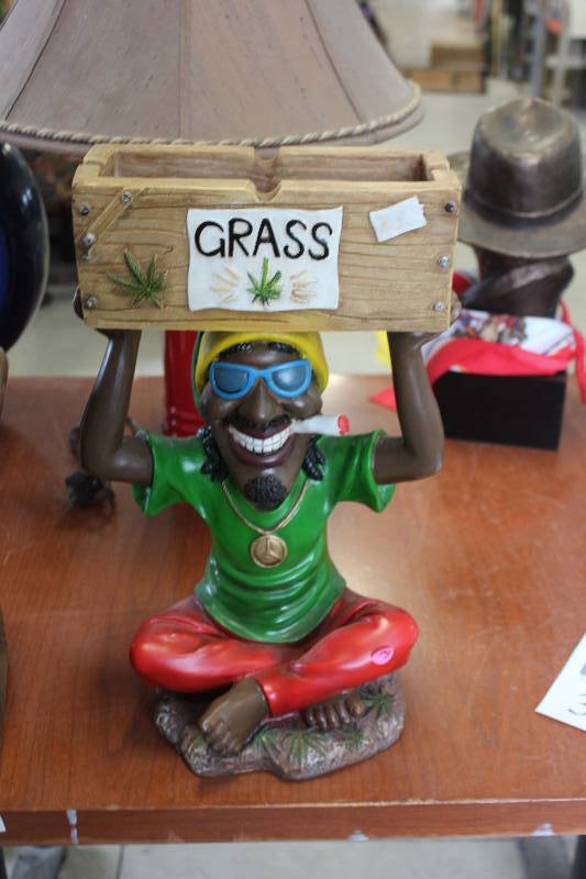 lot 377 image: Jamaican Grass Statue w Box
