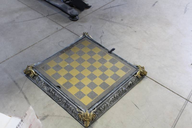 lot 387 image: Chess Board