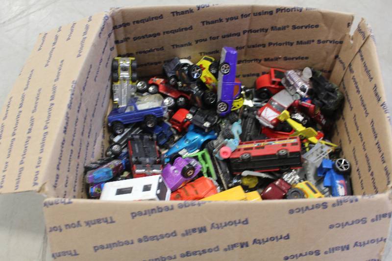 lot 407 image: Misc Hot Wheels,Matchbox,Other 164 Cars