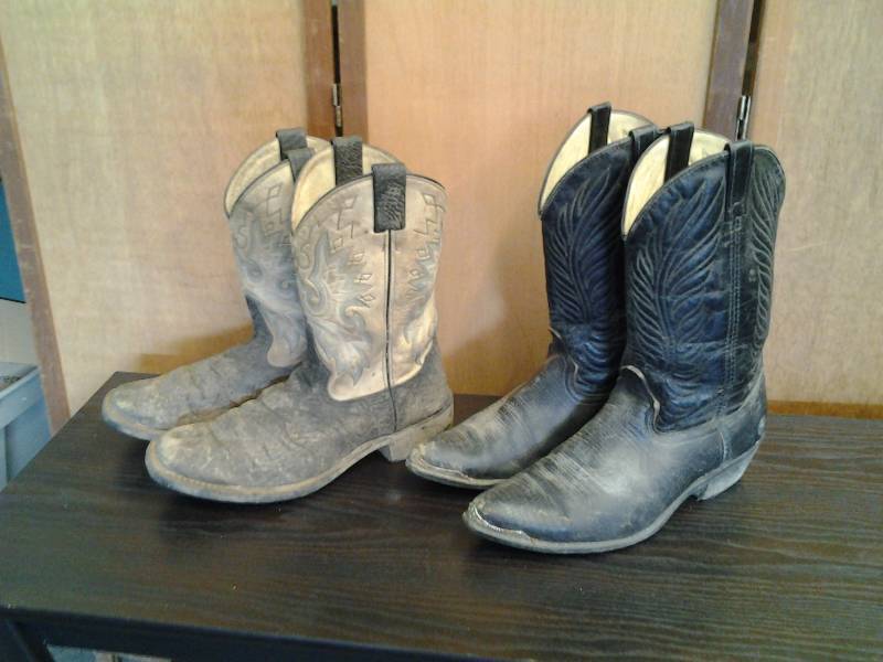 lot 7 image: 2-Pair Mens Boots - Double H Size 10 12 &  Black Size 11