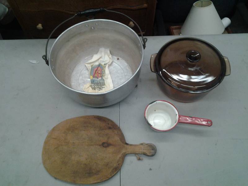 lot 19 image: Vision Dutch Oven, Wood Paddle, Large Aluminum, Pot With Handle Small Enamel Pan