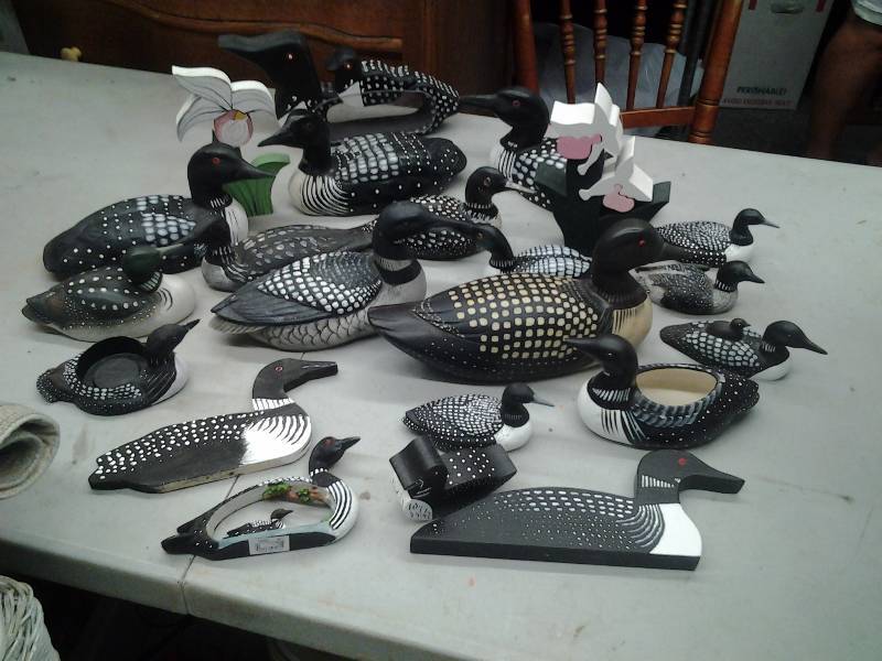 lot 44 image: Large Variety Of Loon Decoys, & Lady Slipper Decor