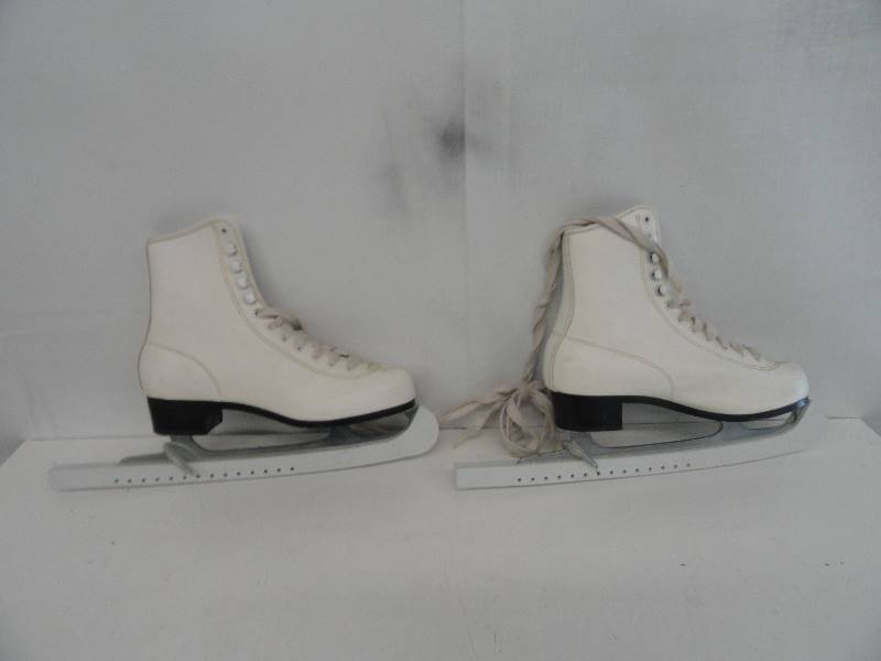 Girls Figure Skates size 7