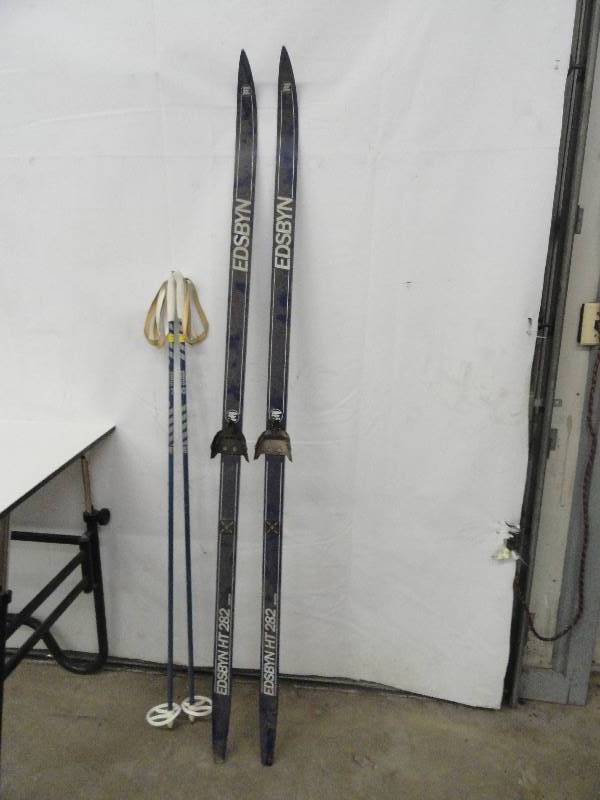 Cross Country Skis