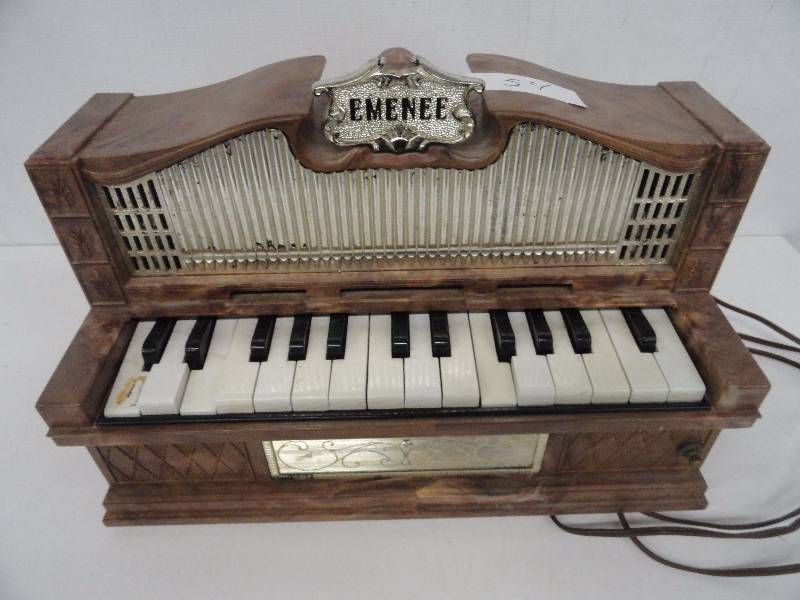 Electric Golden Pipe Organ Relocating Auction 512 KBID
