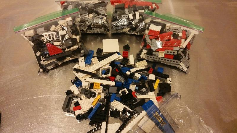 5 Bags of misc legos