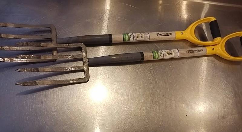 Pair of new D handle potato forks