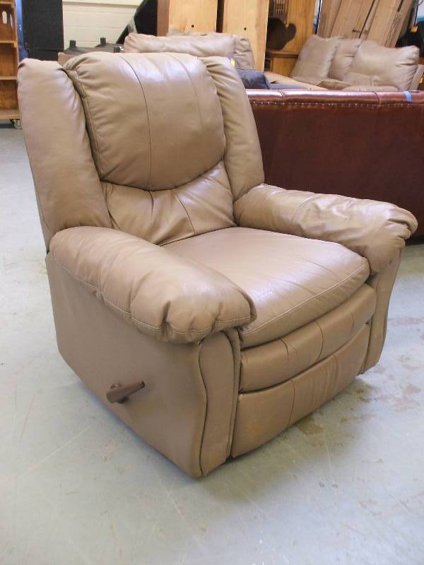 ROCKER RECLINER