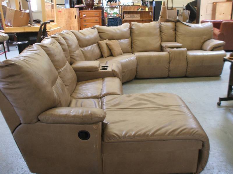 RECLINING SECTIONAL