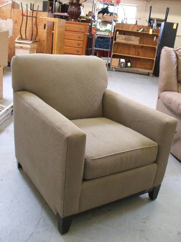 ARM CHAIR