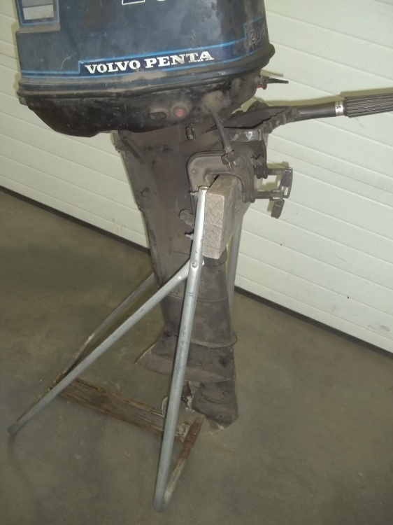 Volvo Penta 200 Outboard Motor for parts, Stand NOT Included
