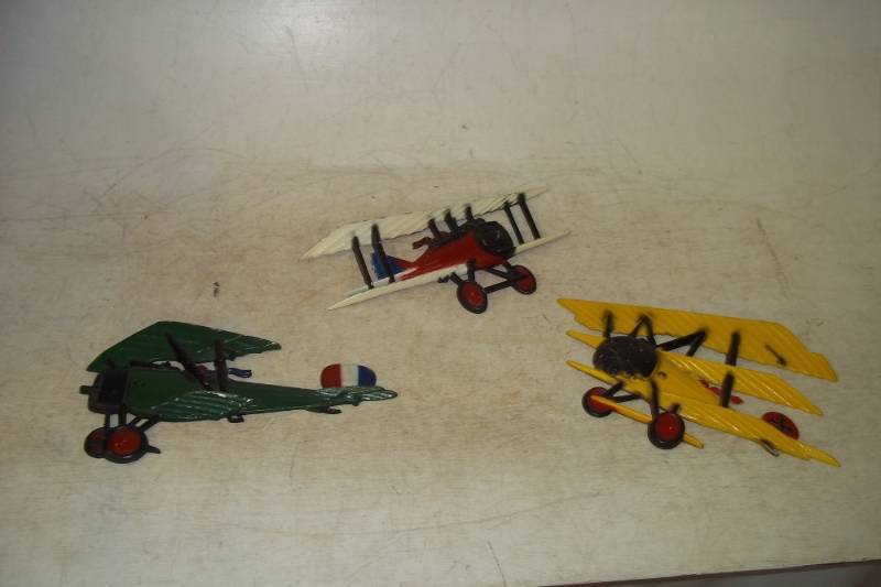 Metal Plane Wall Dcor