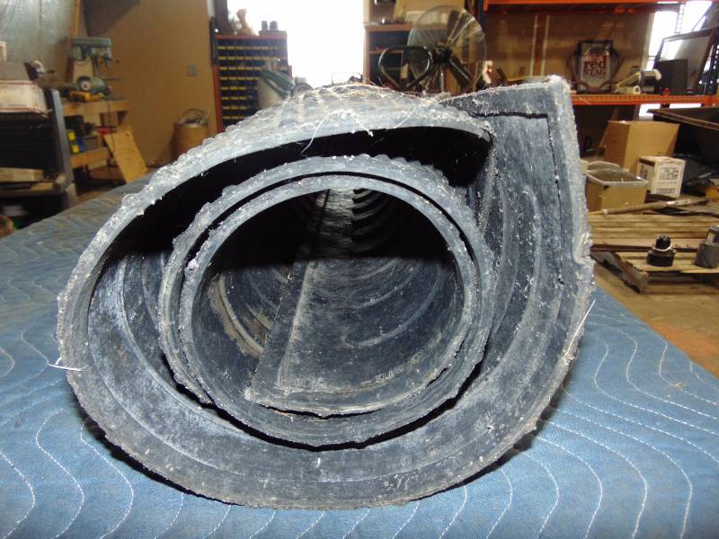 lot 36 image: Truck Bed Mat