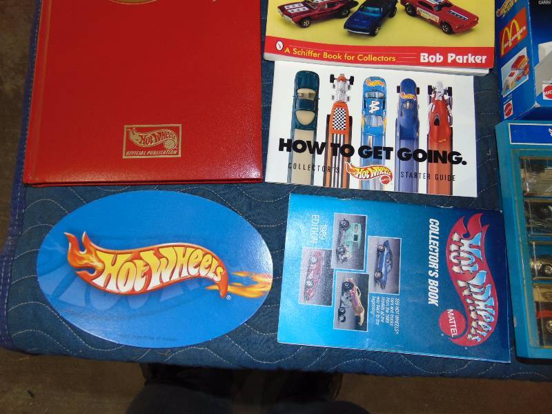 lot 56 image: Large Lot of Hot Wheels Collectibles