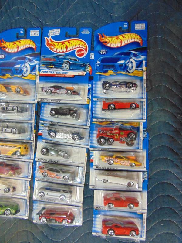 lot 57 image: Large Lot Of Unopened Hot Wheels