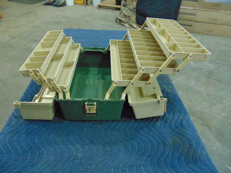 lot 75 image: Large Tackle Box