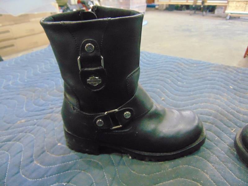 lot 91 image: Harley Davidson Leather Boots