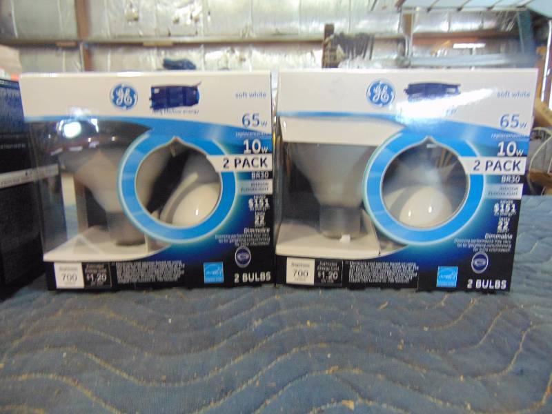 lot 97 image: (4) Packs Of Light Bulbs