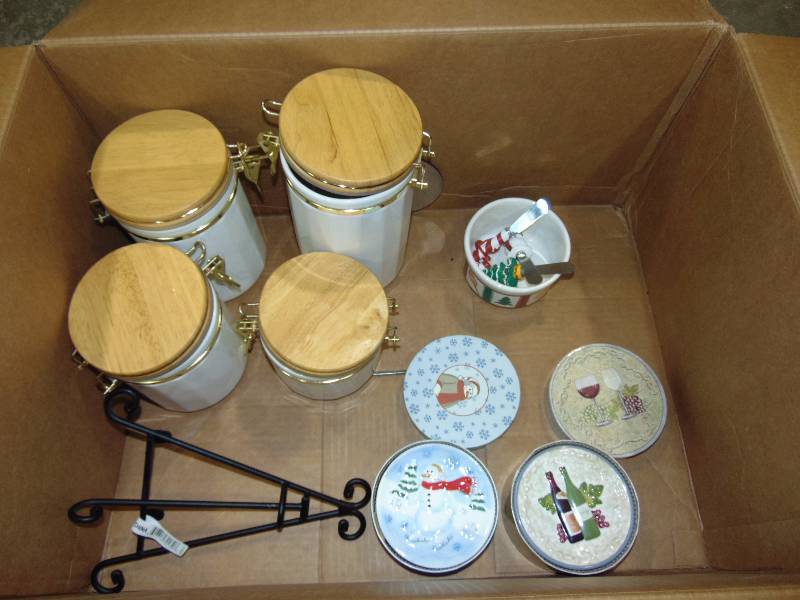 lot 99 image: Household Items