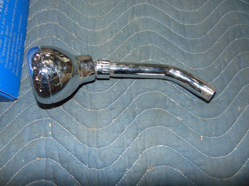 lot 111 image: Household Items