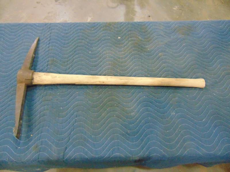 lot 115 image: Pick Ax