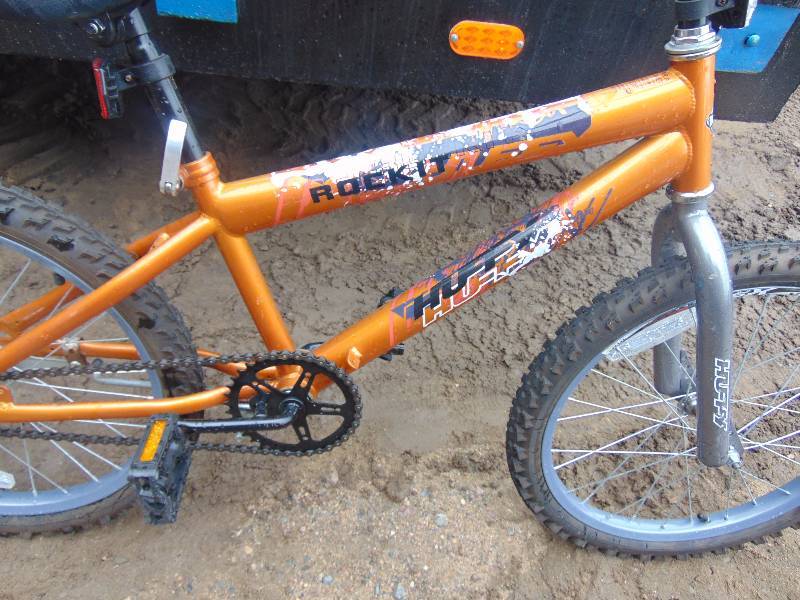 lot 138 image: Huffy Kids Bike