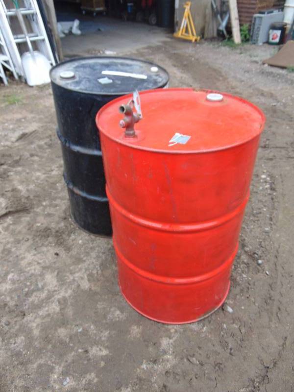 lot 141 image: (2) Barrels for Liquid Storage