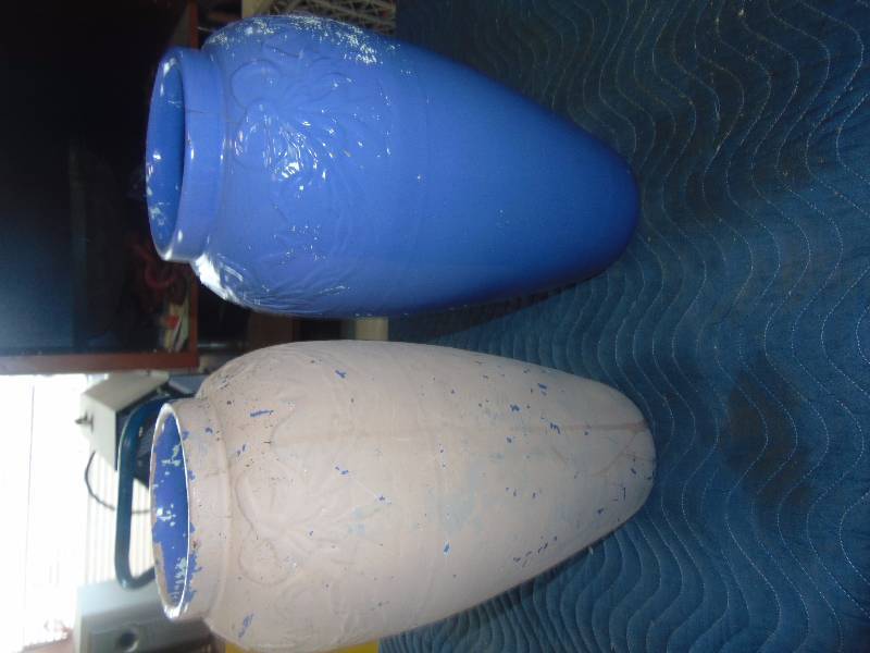 lot 146 image: (2) Vases