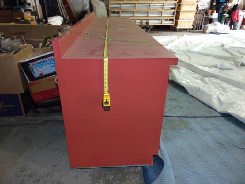 lot 35 image: Large ToolboxStorage Bench