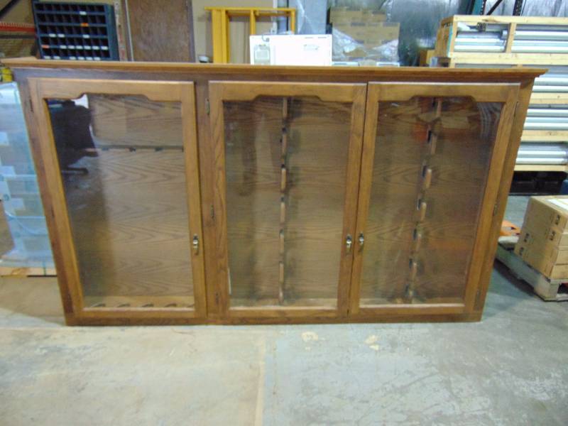 lot 169 image: Large Wall Mounted Gun Cabinet