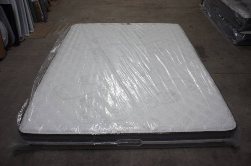 lot 20 image: New - Cali King Size  California King - SIMMONS BEAUTYREST - RECHARGE WORLD CLASS VANDERBILT COLLECTION - Mattress - MSRP $ 4999.99
