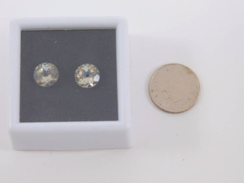 (2) Yellow Labradorite 3.3 ct