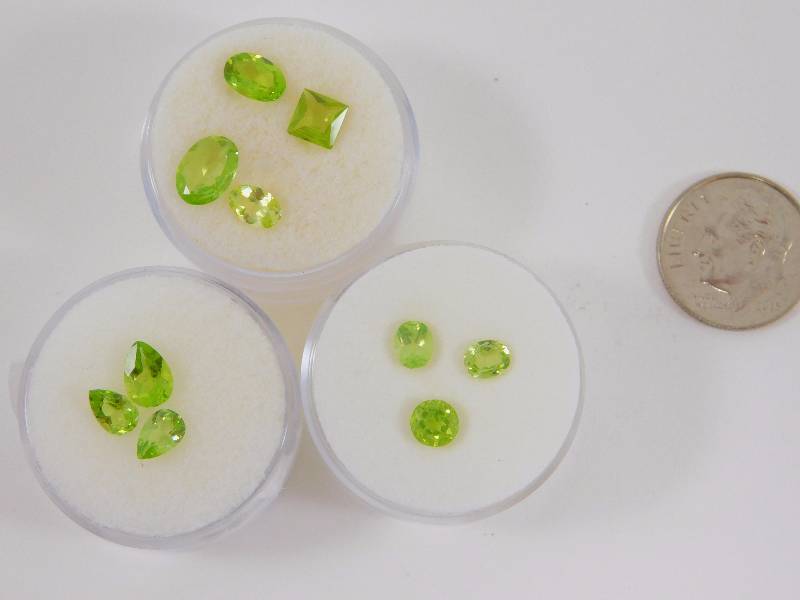 (10) Peridot 5.34 ct
