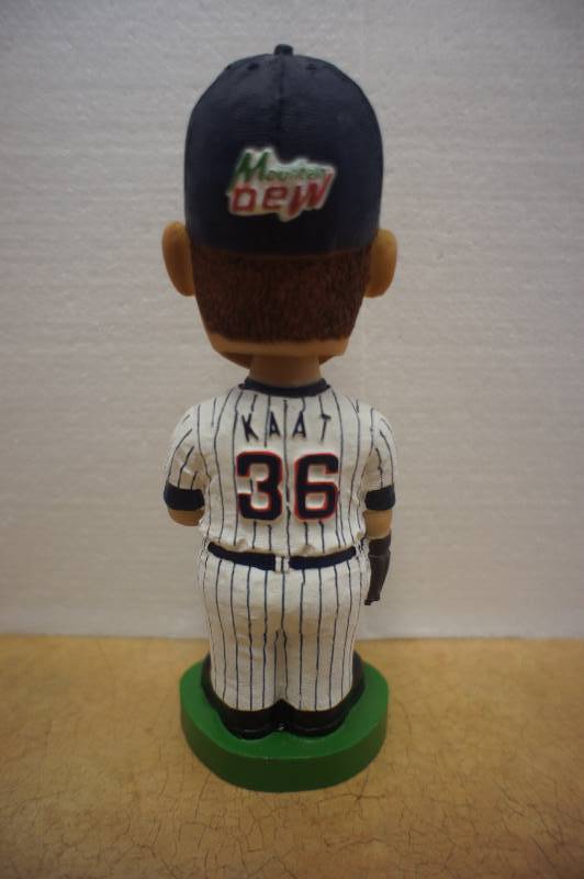 lot 11 image: MINNESOTA TWINS - JIM KAAT  - MT. DEW - BOBBLEHEAD NEW IN BOX
